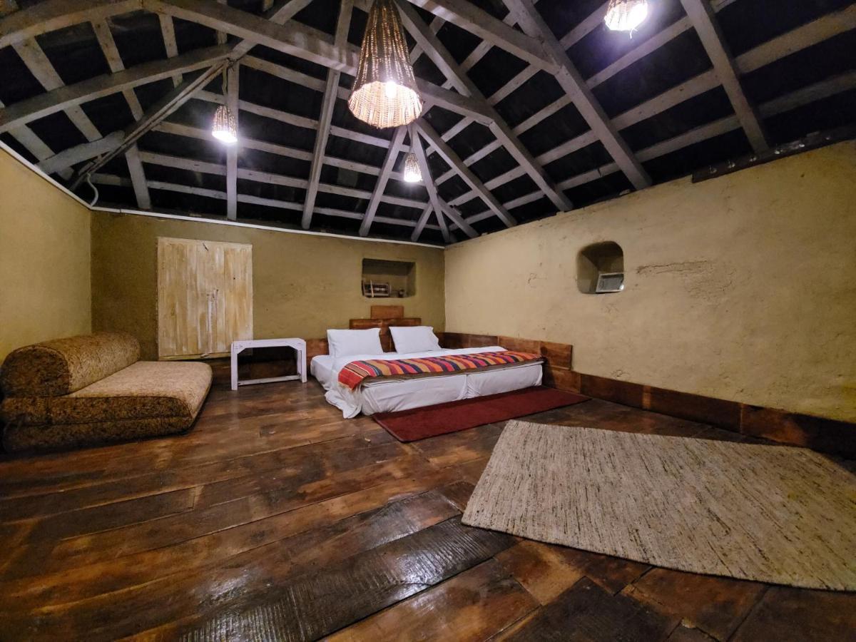 The Olive Hut Villa Bir  Luaran gambar
