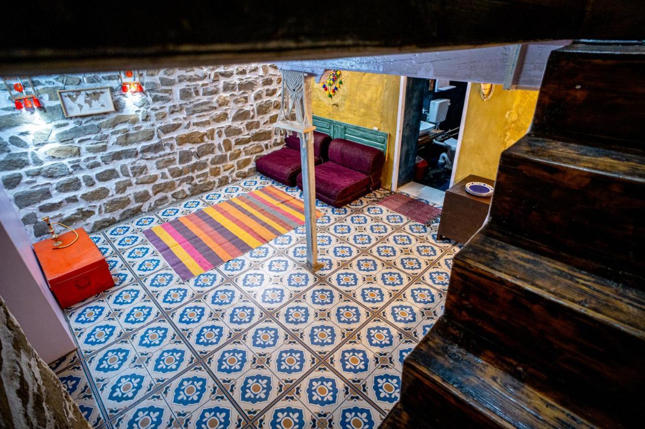 The Olive Hut Villa Bir  Luaran gambar