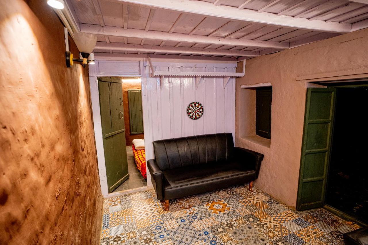 The Olive Hut Villa Bir  Luaran gambar